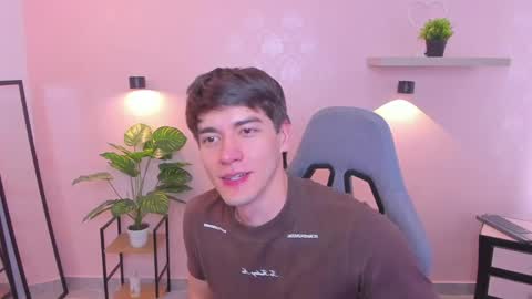 Snapshot of natte__ chatting on April 13, 2026, 9:42 pm Nathaniel online show from April 13, 2026, 9:42 pm