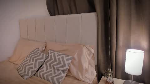 Nathalie online show from February 18, 2026, 7:10 pm