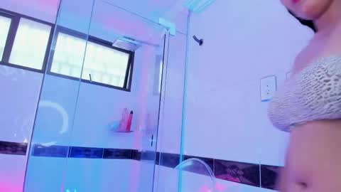Snapshot of natty_lovee chatting on May 3, 2026, 12:33 pm Naty online show from May 3, 2026, 12:33 pm