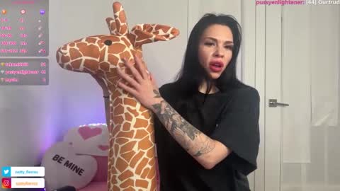 NATTY FIERROS online show from March 10, 2025, 11:42 am