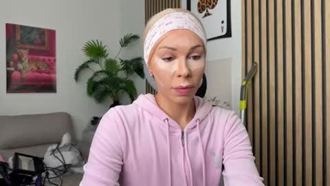 NATTY FIERROS online show from October 26, 2025, 7:31 pm