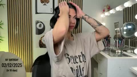 NATTY FIERROS online show from November 16, 2025, 8:09 am