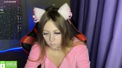 natural_babe666 online show from November 29, 2025, 7:28 pm