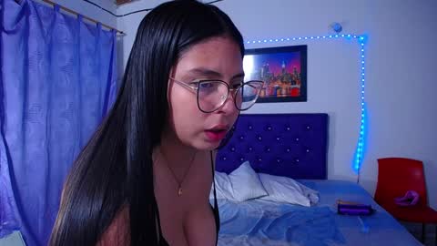 Snapshot of naturalboobs1 chatting on January 25, 2025, 3:30 am Annie online show from January 25, 2025, 3:30 am