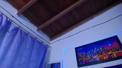 Snapshot of naturalboobs1 chatting on January 25, 2025, 9:36 am Annie online show from January 25, 2025, 9:36 am