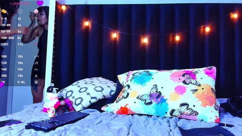 Gwen  online show from February 5, 2025, 7:53 pm