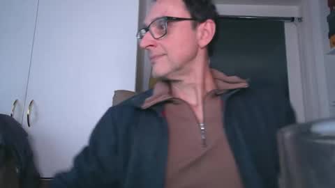 Snapshot of naturista25 chatting on December 5, 2025, 2:36 pm naturista25 online show from December 5, 2025, 2:36 pm