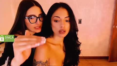 Snapshot of natval_ chatting on January 20, 2025, 1:21 pm Natalia Valeria online show from January 20, 2025, 1:21 pm