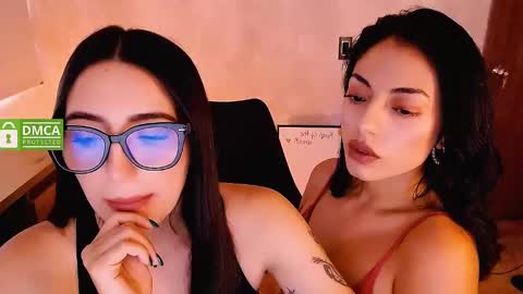 Snapshot of natval_ chatting on February 6, 2025, 2:37 pm Natalia Valeria online show from February 6, 2025, 2:37 pm
