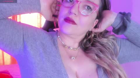 Nataly online show from February 3, 2025, 6:39 pm