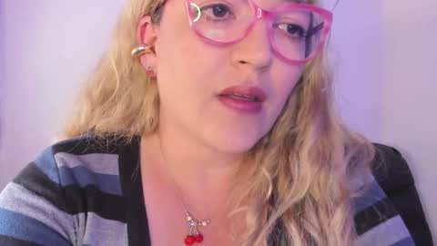 Nataly online show from October 23, 2025, 4:06 pm