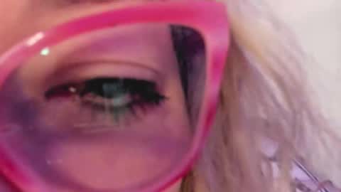 Nataly online show from November 6, 2025, 11:44 am