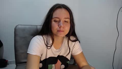 Snapshot of natyscoth chatting on October 18, 2025, 3:31 am      online show from October 18, 2025, 3:31 am