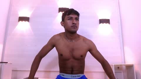 natzuki_ online show from October 23, 2025, 11:42 am