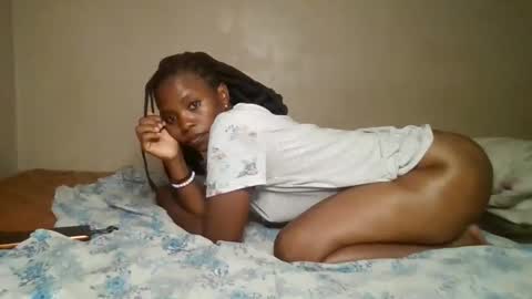 naughtiecouple_ online show from February 25, 2026, 8:35 am