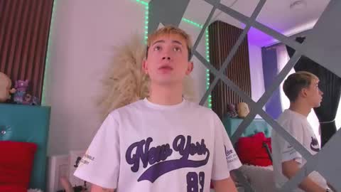 Christopher  Chris online show from January 12, 2026, 2:22 pm