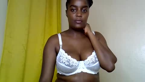 Snapshot of naughty_booby chatting on June 10, 2026, 9:35 pm Bettybooby online show from June 10, 2026, 9:35 pm