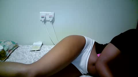 Snapshot of naughty_kesh chatting on September 24, 2025, 4:10 pm kesh online show from September 24, 2025, 4:10 pm