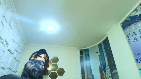 Kitten online show from February 13, 2026, 11:17 am