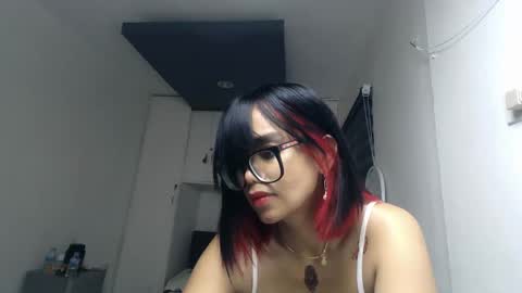 Snapshot of naughty_mariaxx chatting on April 23, 2026, 12:29 pm Maria online show from April 23, 2026, 12:29 pm