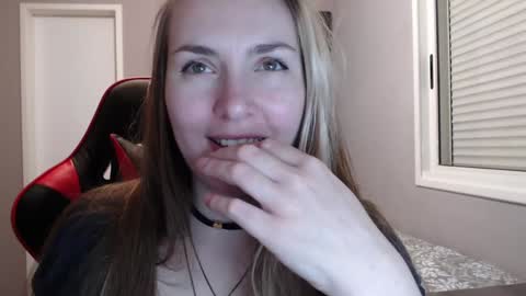 Snapshot of naughty_popa chatting on January 16, 2025, 3:02 am Ann online show from January 16, 2025, 3:02 am