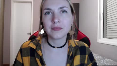 Snapshot of naughty_popa chatting on January 20, 2025, 1:07 am Ann online show from January 20, 2025, 1:07 am