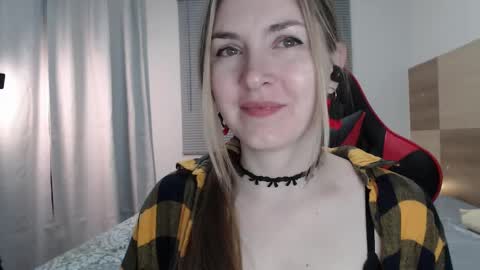 Snapshot of naughty_popa chatting on February 23, 2025, 2:51 am Ann online show from February 23, 2025, 2:51 am