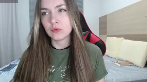 Snapshot of naughty_popa chatting on October 24, 2025, 1:46 am Ann online show from October 24, 2025, 1:46 am