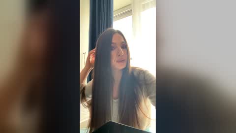 Elena online show from April 28, 2026, 8:30 am