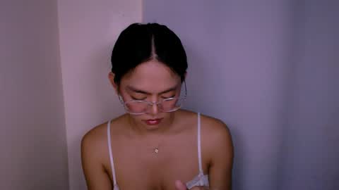 NaughtyAurora online show from May 22, 2026, 11:05 am