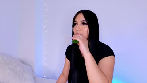 Snapshot of naughtybunnyy_1 chatting on May 15, 2026, 10:50 pm online show from May 15, 2026, 10:50 pm