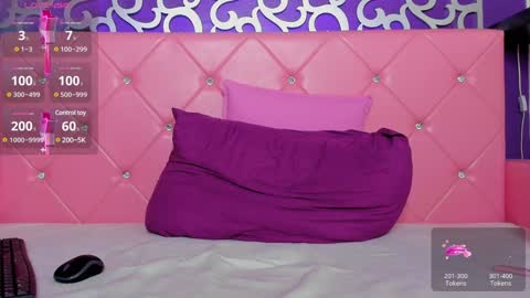 Snapshot of naughtycleo chatting on January 8, 2025, 5:37 am cleo online show from January 8, 2025, 5:37 am