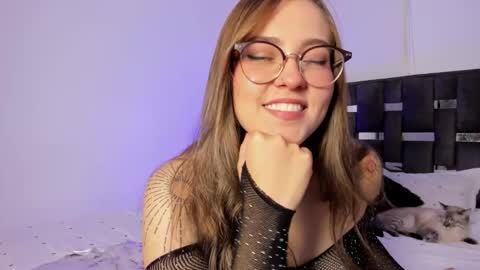 LANAindependent model online show from November 20, 2025, 2:12 am