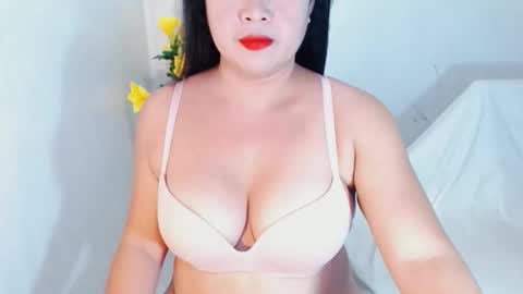 naughtyhotshirley online show from April 1, 2026, 8:48 am