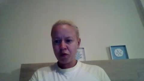 naughtyjennyblondeuk online show from April 18, 2026, 7:58 pm