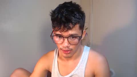 Snapshot of naughtyjosh_ chatting on October 23, 2025, 8:35 am Josh online show from October 23, 2025, 8:35 am