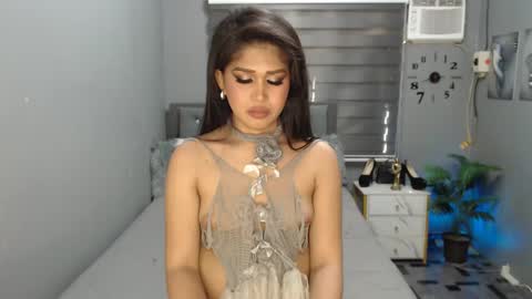 Crystal online show from February 24, 2025, 1:13 am