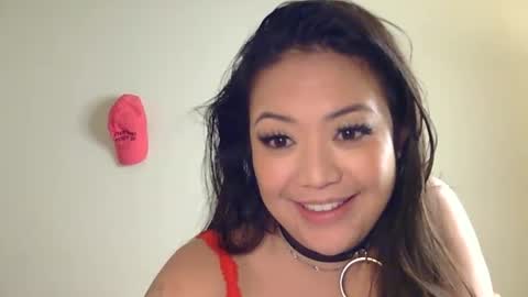 naughtymisslux online show from December 25, 2024, 5:26 am