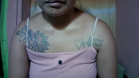 naughtymom_33 online show from October 28, 2025, 8:29 am