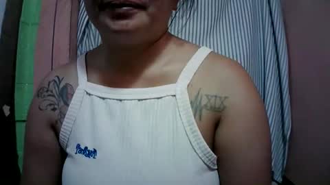 naughtymom_33 online show from March 27, 2026, 11:04 pm