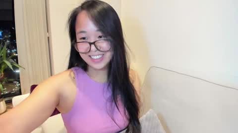 Gigi Chu  online show from February 20, 2025, 6:57 pm