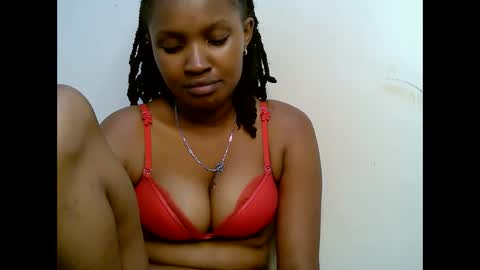 Snapshot of naughtysammur25 chatting on September 21, 2025, 5:03 pm naughtyqueen online show from September 21, 2025, 5:03 pm