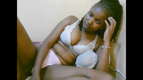 naughtyqueen online show from October 27, 2025, 10:36 pm