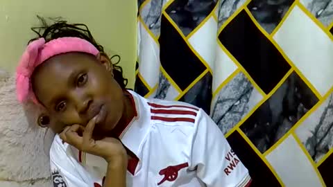 Snapshot of naughtysammur25 chatting on May 23, 2026, 4:33 pm naughtyqueen online show from May 23, 2026, 4:33 pm