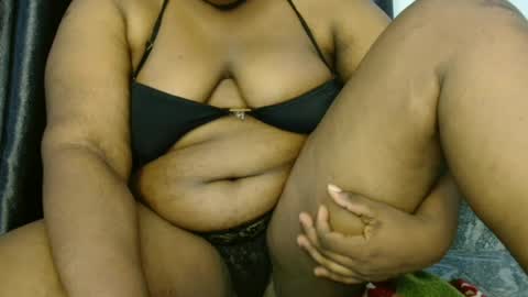 Snapshot of naughtyslut02 chatting on June 15, 2026, 3:42 am naughtyslut02 online show from June 15, 2026, 3:42 am