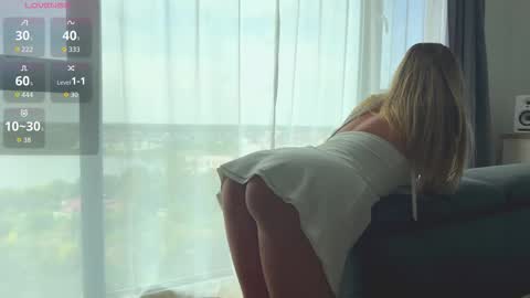 Lara  Ryan online show from September 11, 2025, 11:10 am