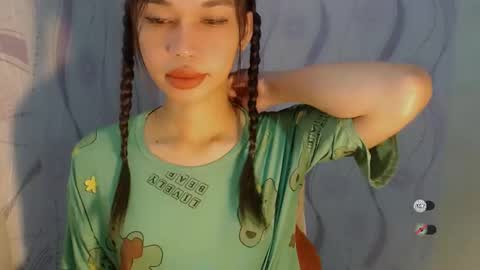 Snapshot of naughtysunshinepinay chatting on April 23, 2026, 1:29 am Celine online show from April 23, 2026, 1:29 am
