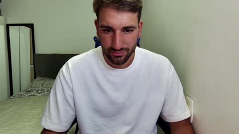 Nico online show from February 18, 2026, 7:43 pm