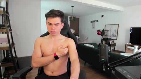 Alejoo twink online show from March 13, 2026, 8:15 pm