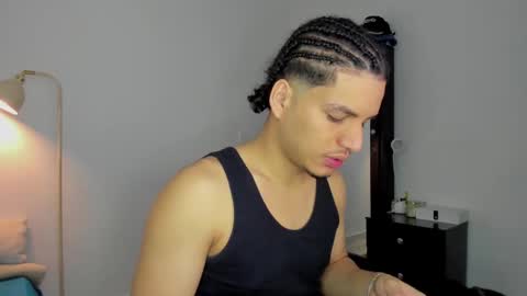 Natan online show from October 4, 2025, 4:43 am